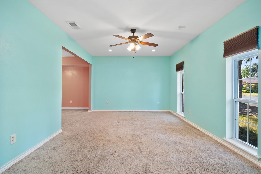 5050 Moultrie Property Photo 4