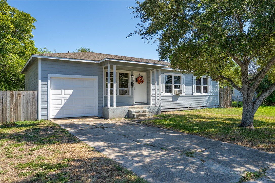 4945 Waltham Dr Property Photo 1