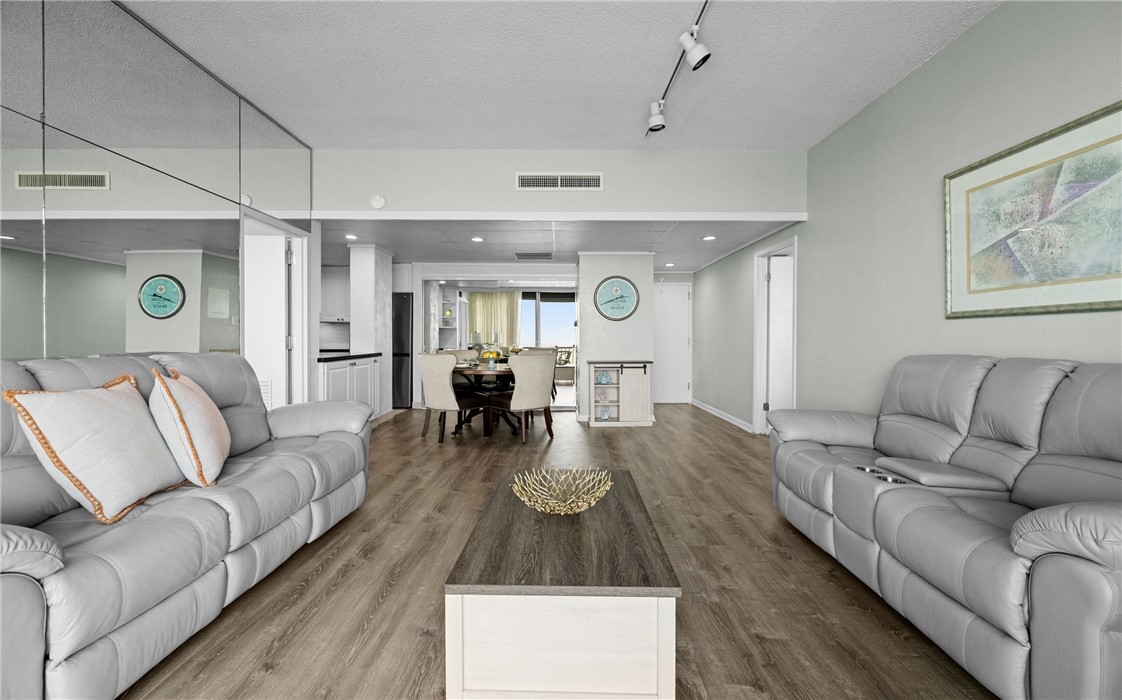 4600 Ocean Dr 1002 Property Photo 10