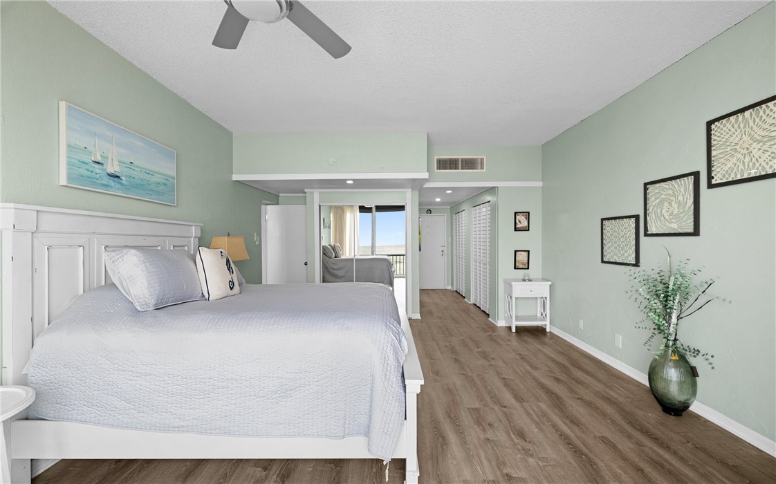 4600 Ocean Dr 1002 Property Photo 17