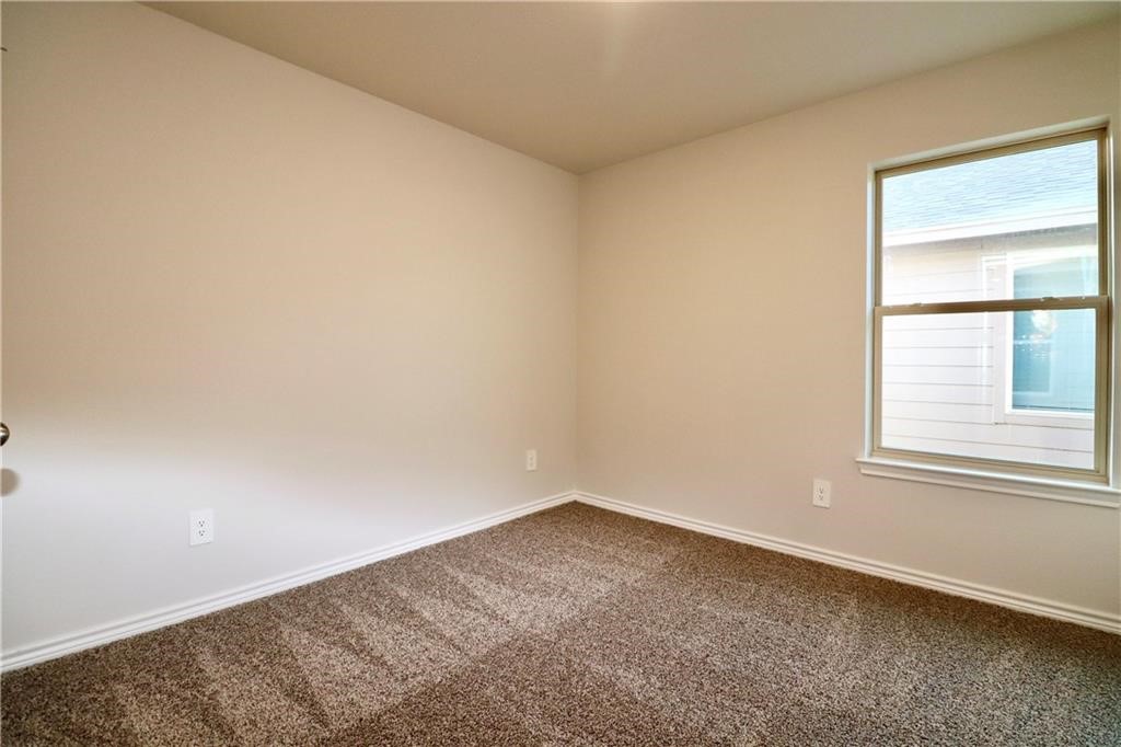 1930 Kentucky Derby Dr Property Photo 11