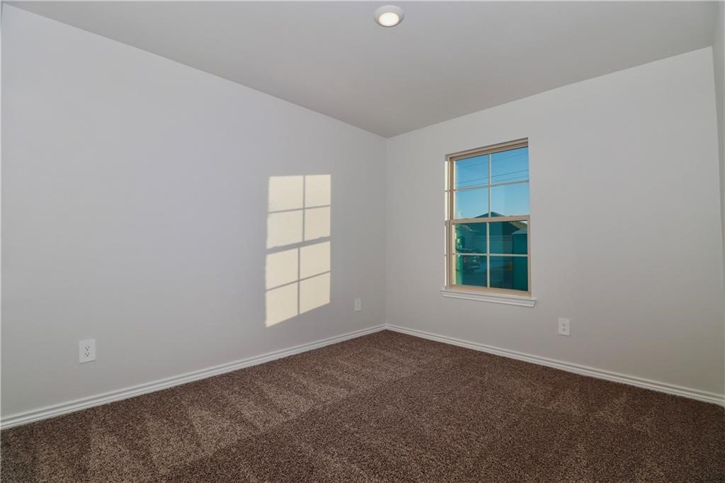 1930 Kentucky Derby Dr Property Photo 13