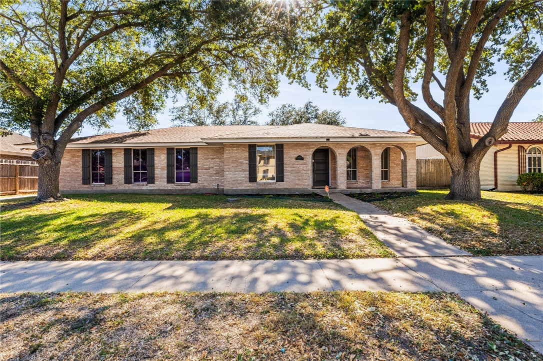 4405 Congressional Dr Property Photo 1