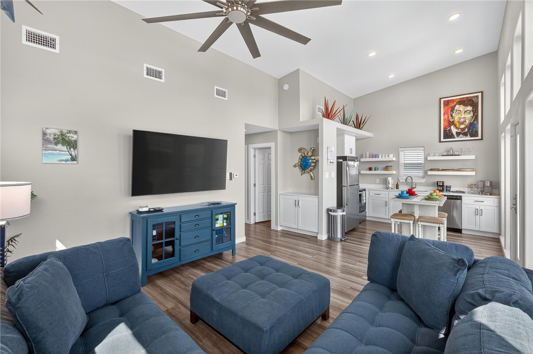 418 S 9th St Property Photo 9