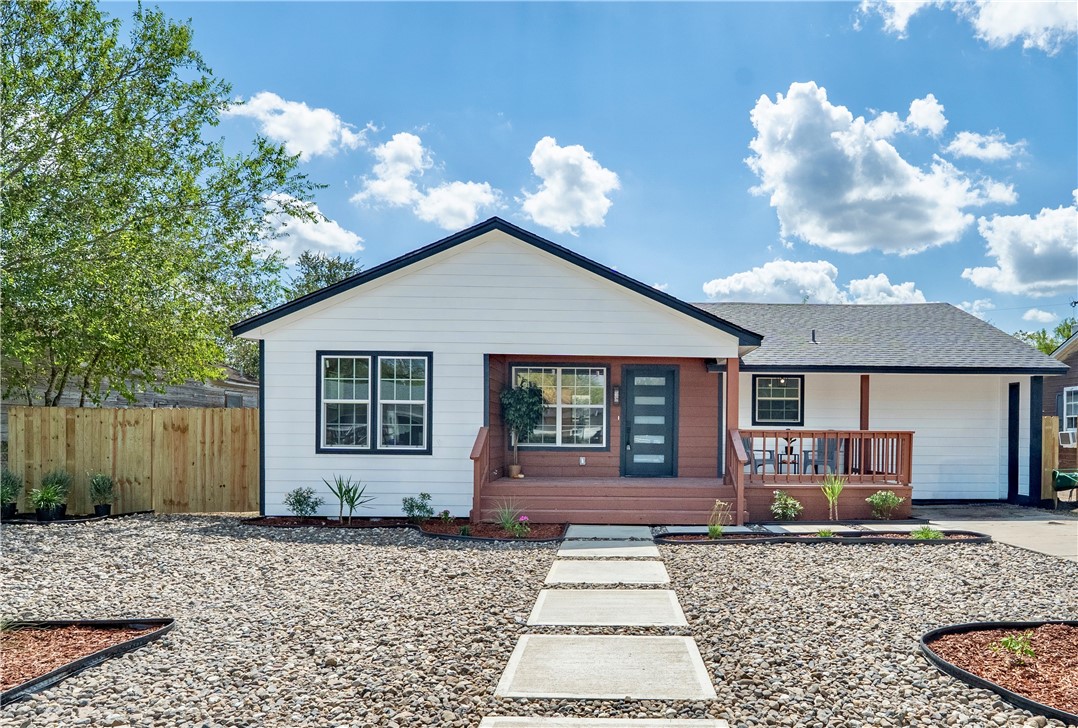 844 Roosevelt Blvd Property Photo 1