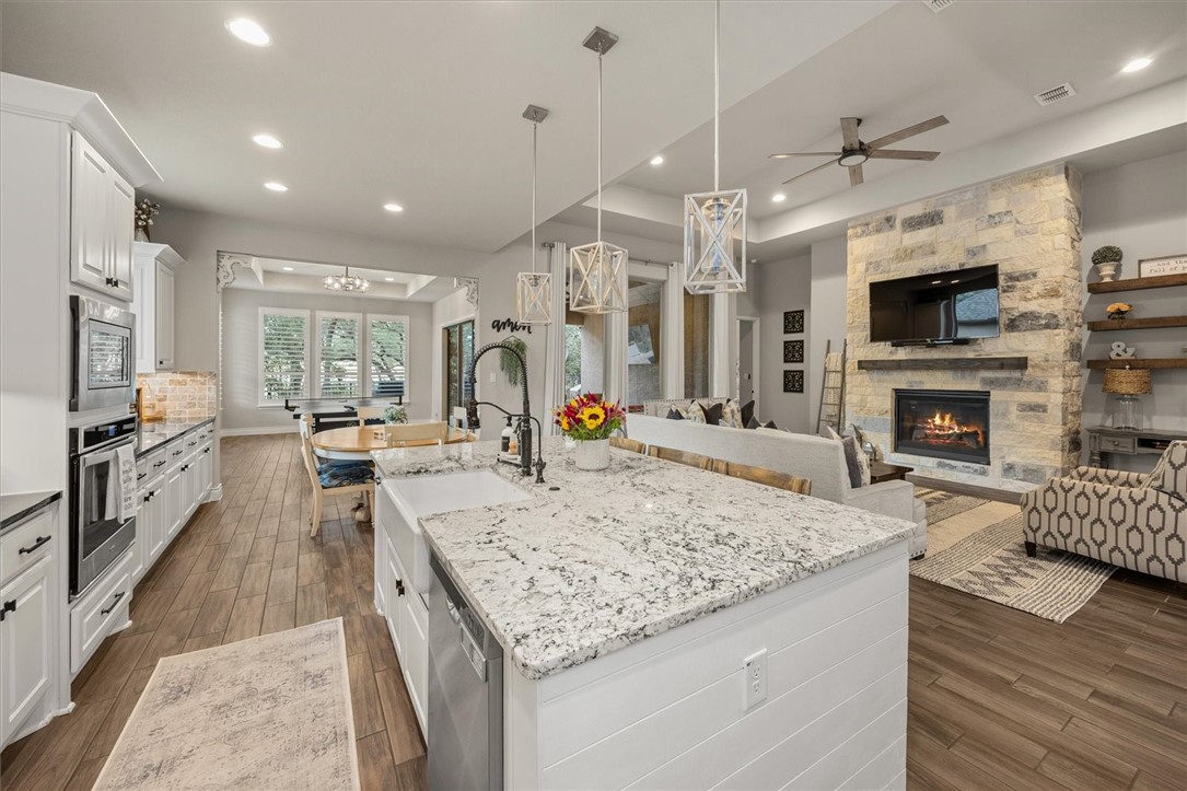 158 Cool Rock Property Photo 15