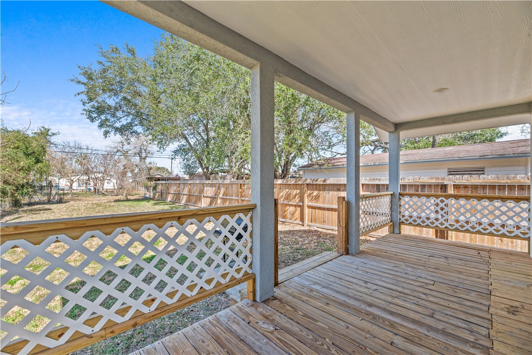 1034 Mendoza St Property Photo 20