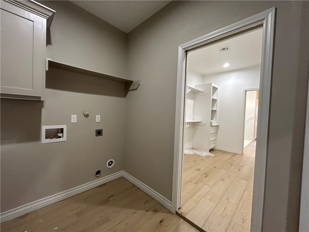 1514 Aegon Ct Property Photo 22