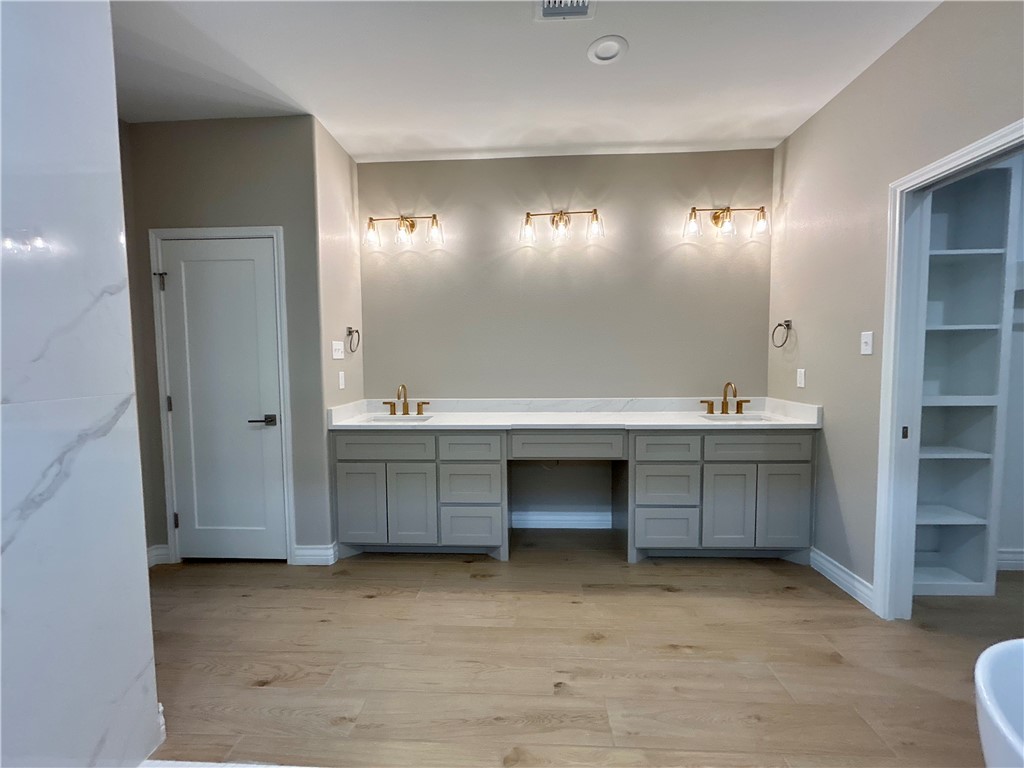 1514 Aegon Ct Property Photo 29