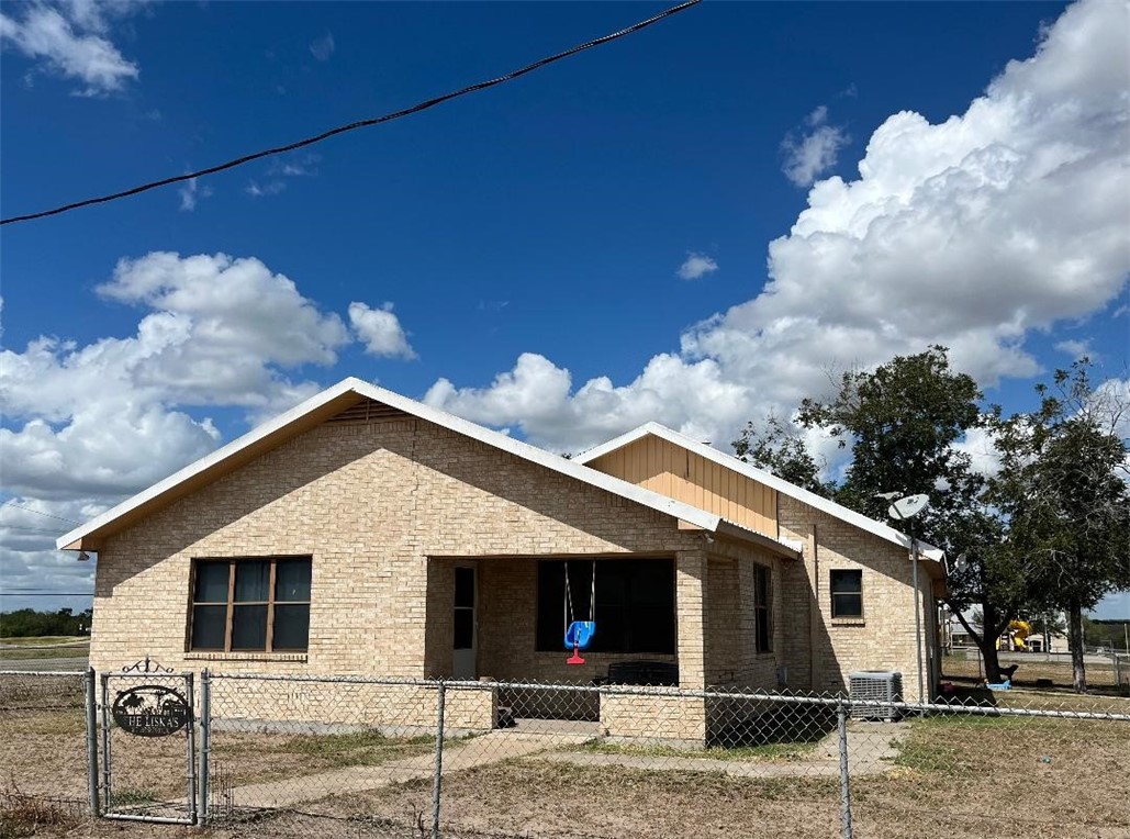 107 Rosebrock Property Photo 1