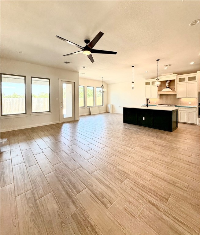 1706 Elm View Dr Property Photo 5