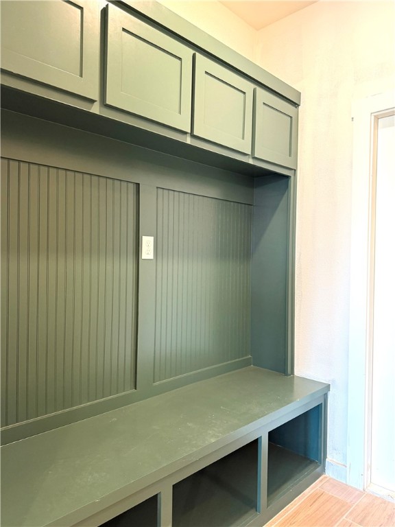 1706 Elm View Dr Property Photo 7