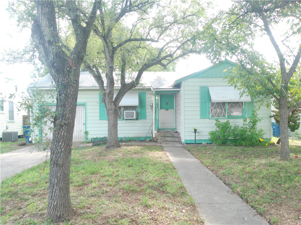 4322 Fir St Property Photo 2