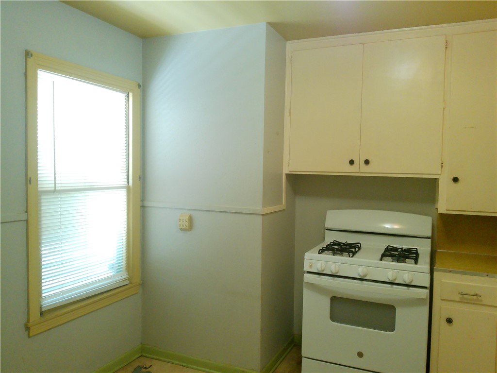4322 Fir St Property Photo 6