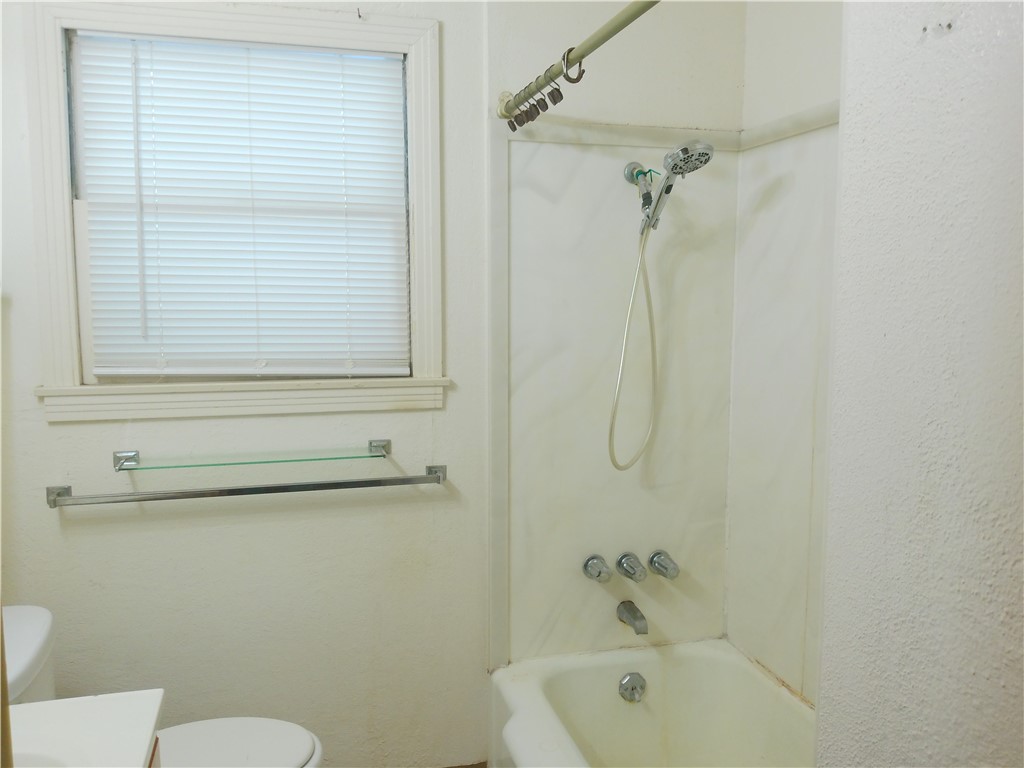 4322 Fir St Property Photo 7