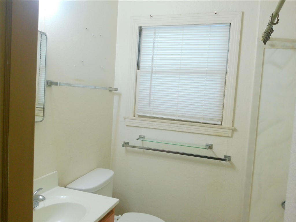 4322 Fir St Property Photo 8