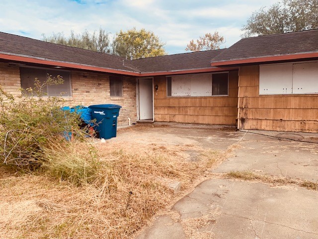 2649 Linn St Property Photo 3