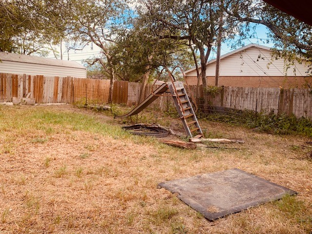 2649 Linn St Property Photo 6