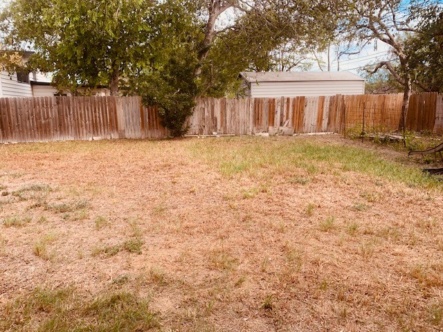 2649 Linn St Property Photo 7