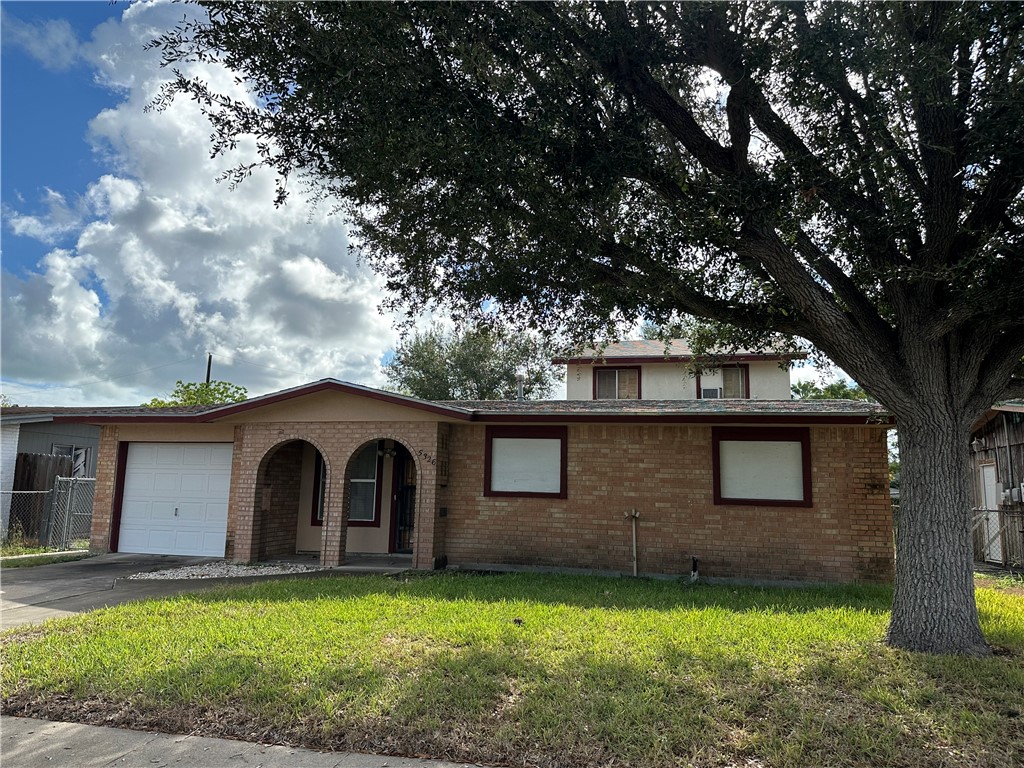 5326 Alejandro St Property Photo 2