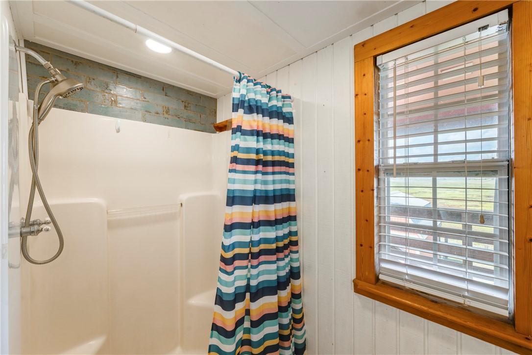 1338 Ross Ave Property Photo 15