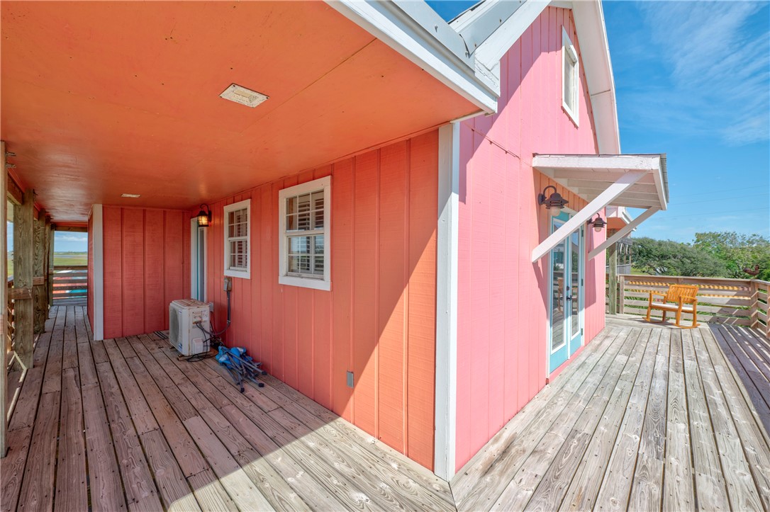 1338 Ross Ave Property Photo 31