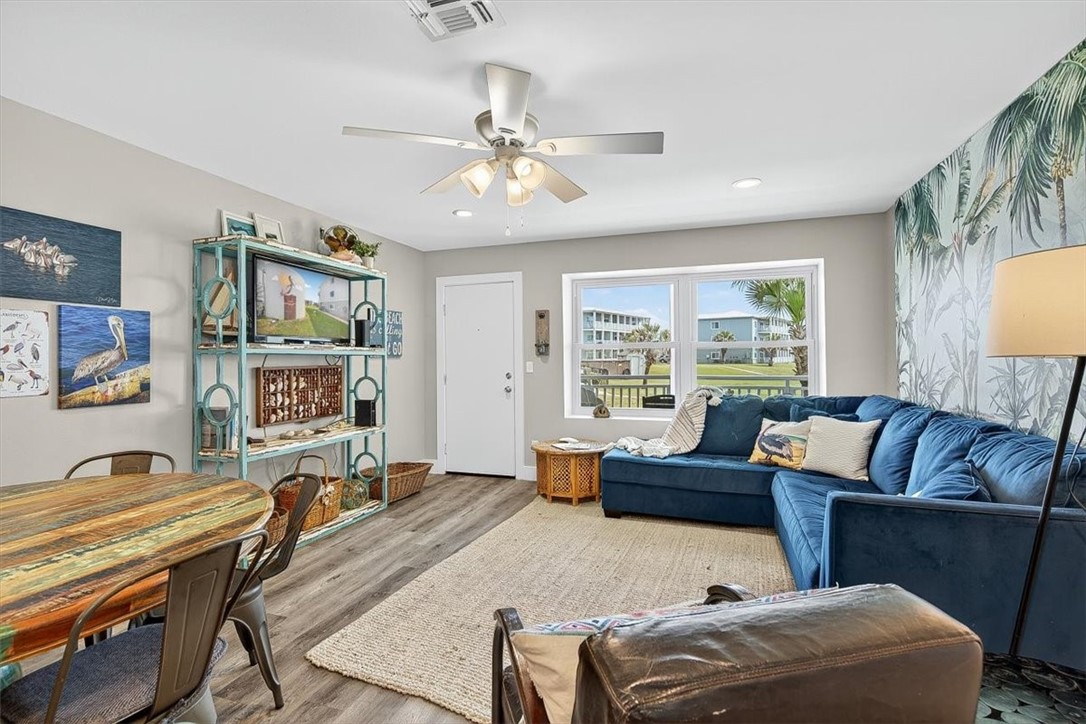 1107 S 11th St B9 Property Photo 5