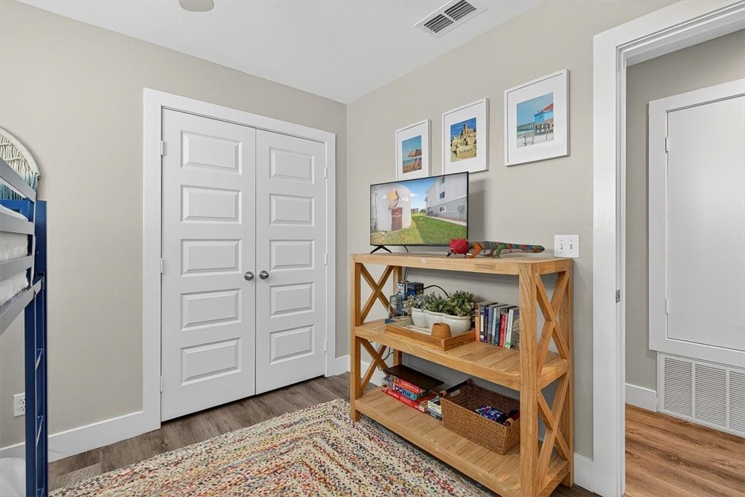 1107 S 11th St B9 Property Photo 24