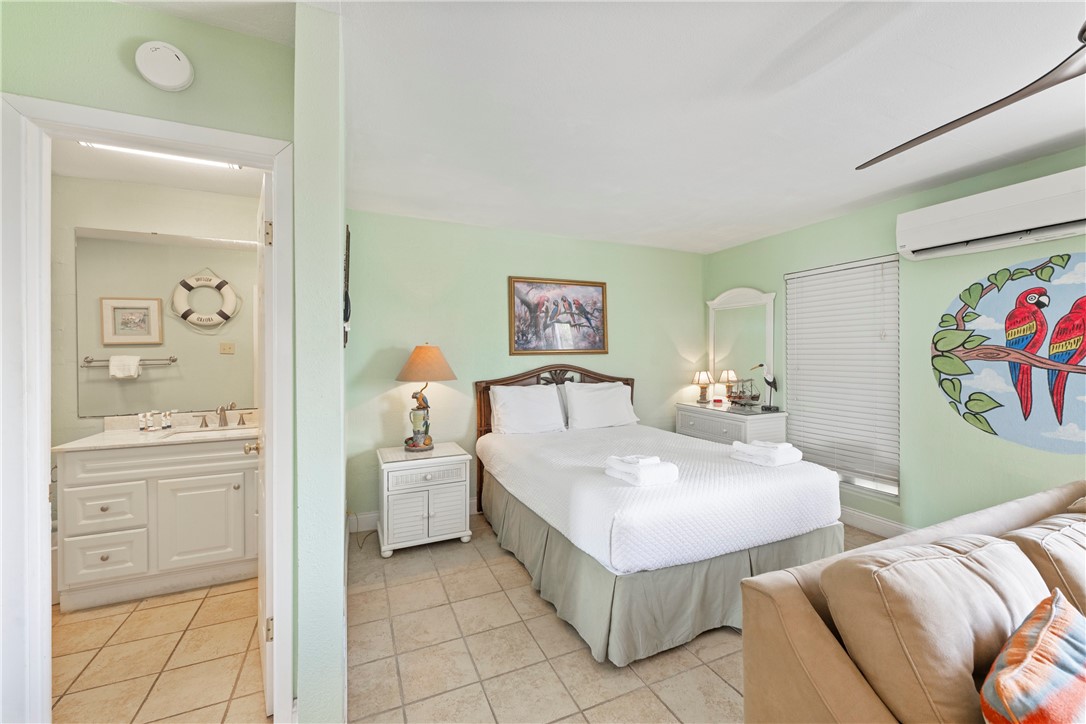 900 N Station St B5 Property Photo 8