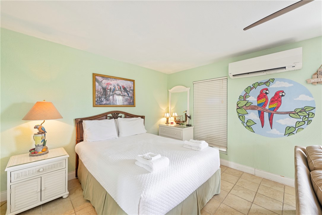 900 N Station St B5 Property Photo 11