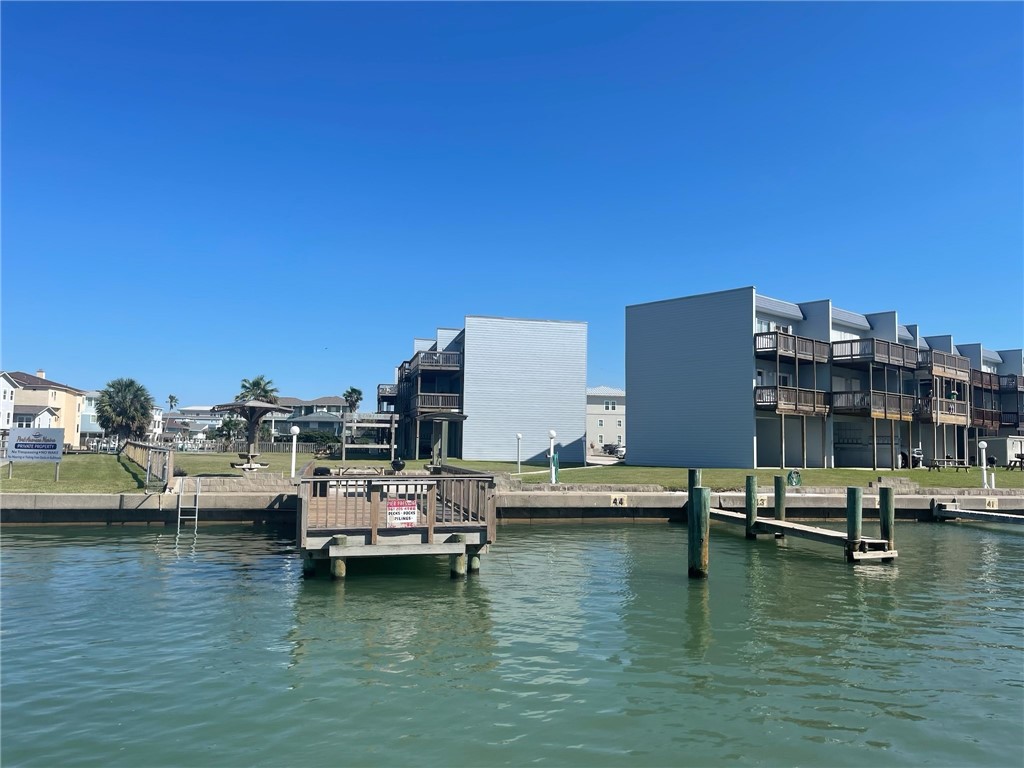 900 N Station St B5 Property Photo 18