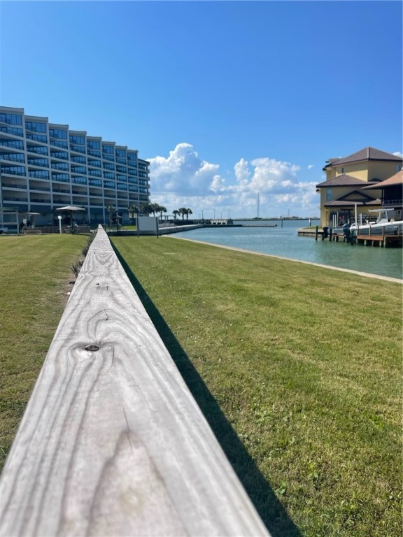 900 N Station St B5 Property Photo 19