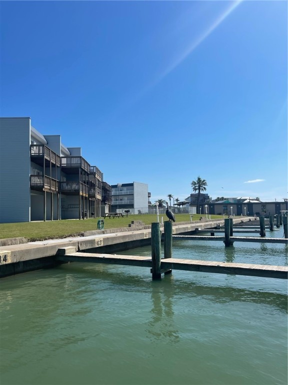 900 N Station St B5 Property Photo 20