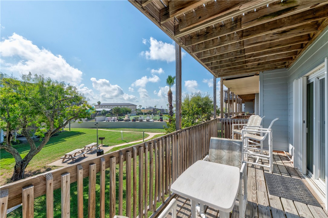 900 N Station St B5 Property Photo 24