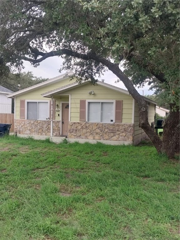 901 N Terry St Property Photo 1