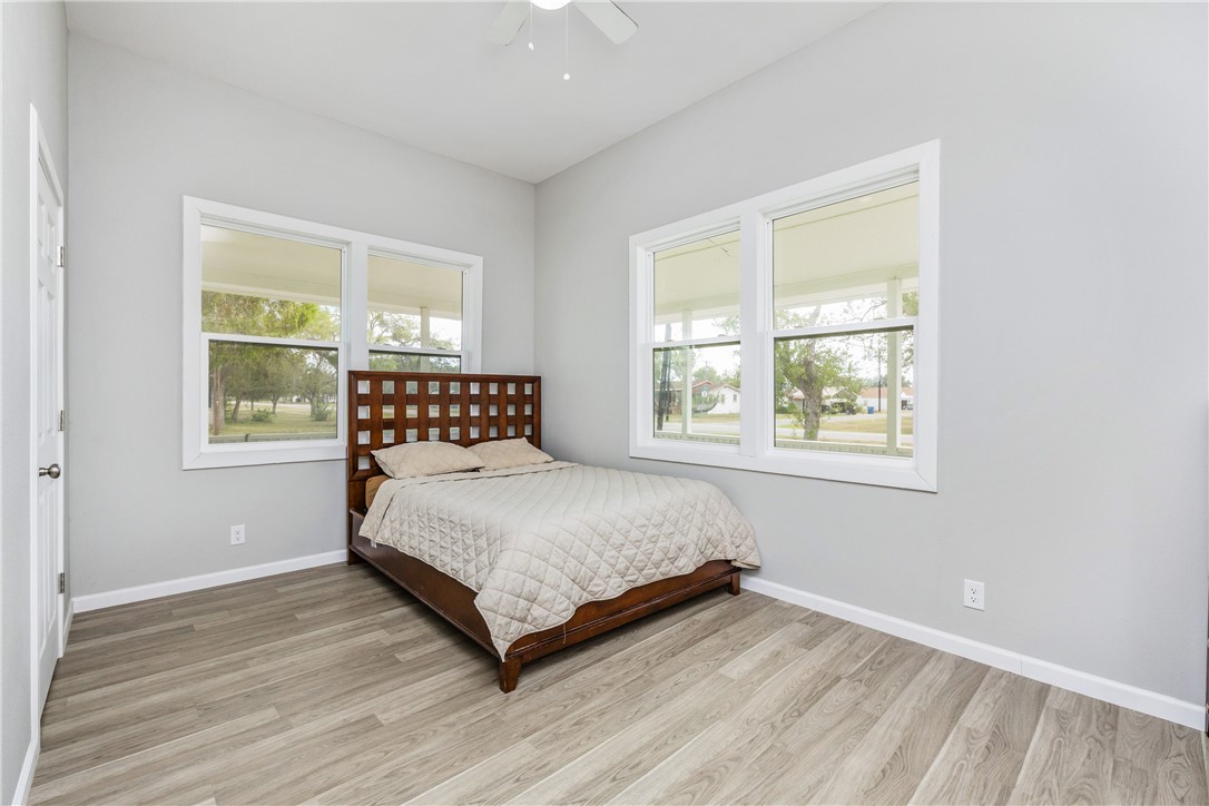 113 E 6th St Property Photo 25