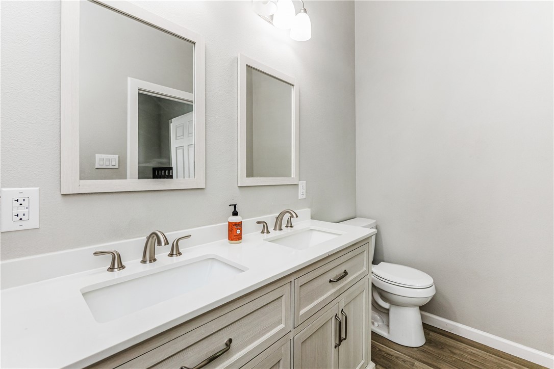 113 E 6th St Property Photo 29