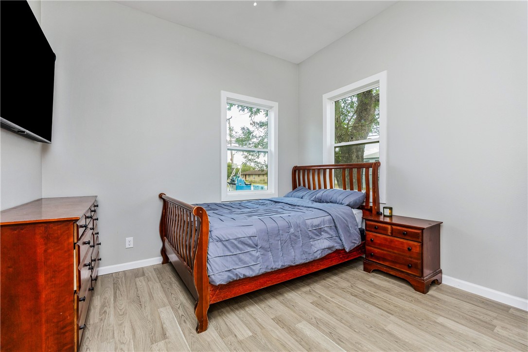 113 E 6th St Property Photo 30