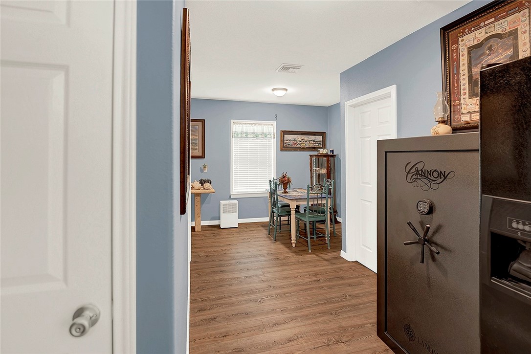 201 Ridge Harbor Dr Property Photo 7