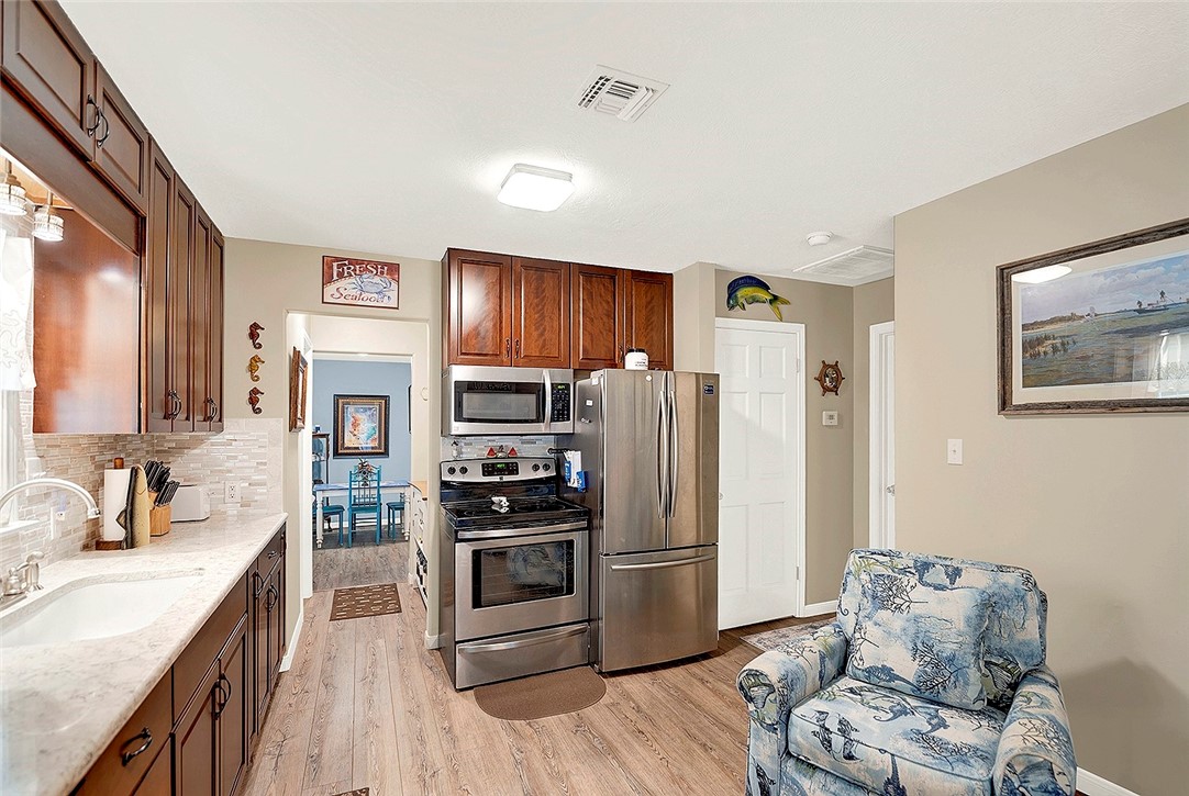 201 Ridge Harbor Dr Property Photo 12