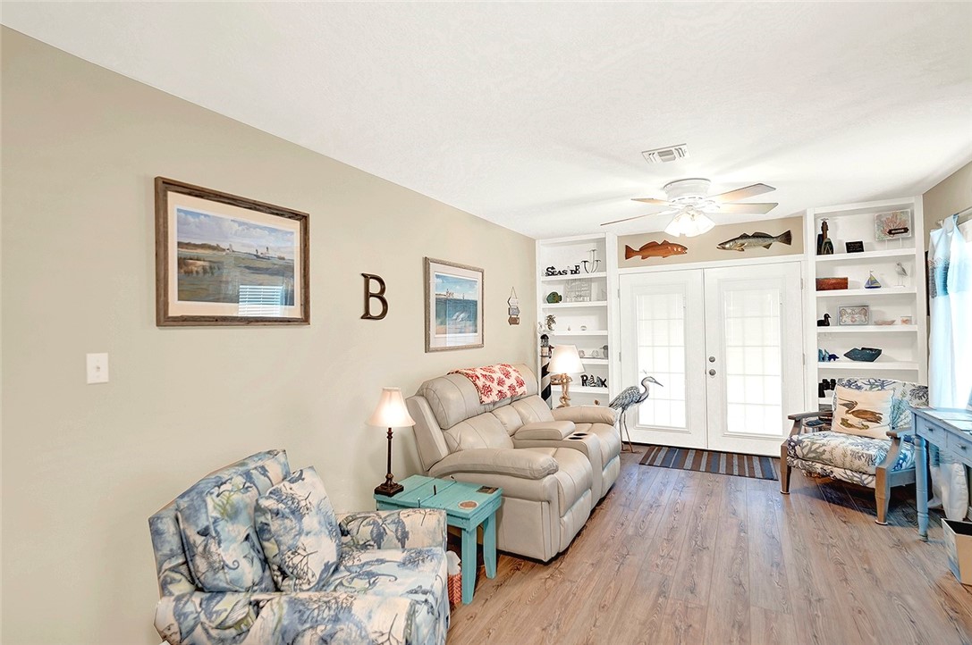 201 Ridge Harbor Dr Property Photo 13