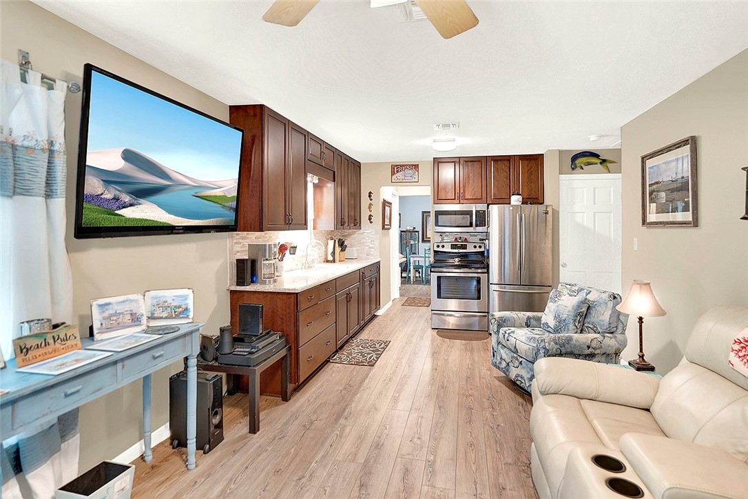 201 Ridge Harbor Dr Property Photo 16