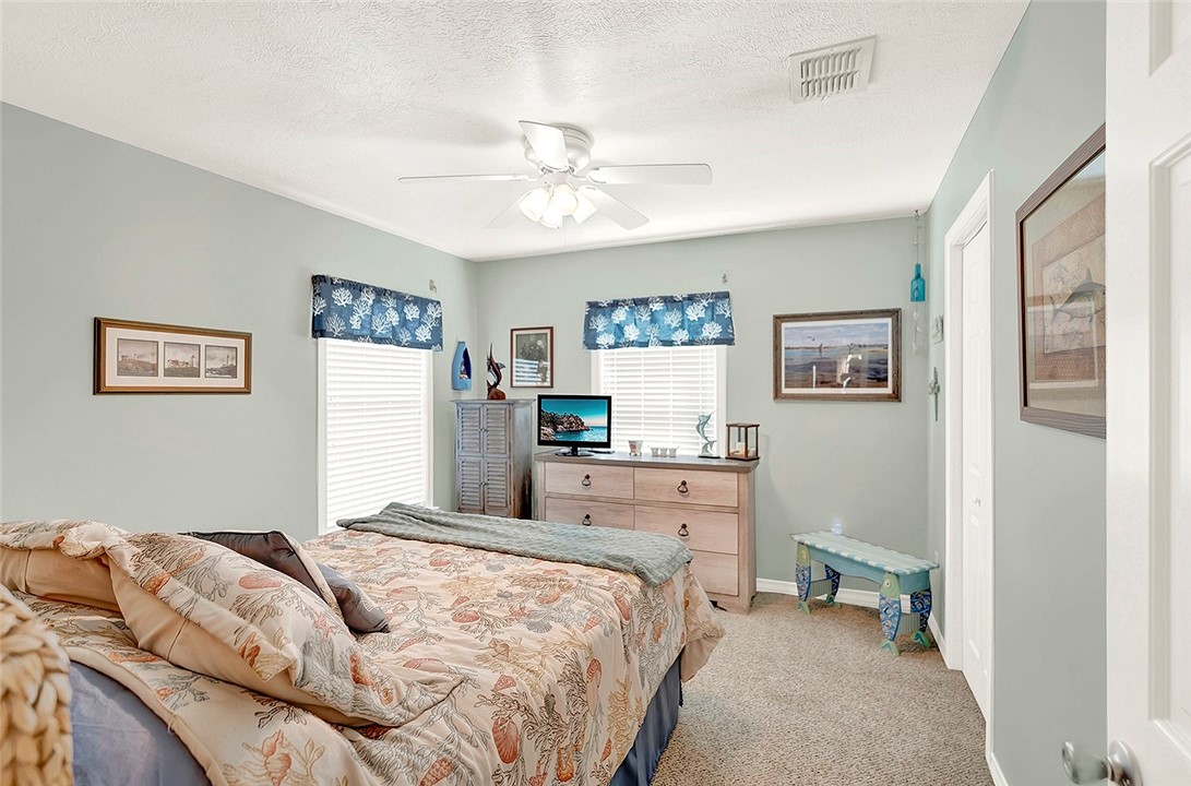 201 Ridge Harbor Dr Property Photo 22