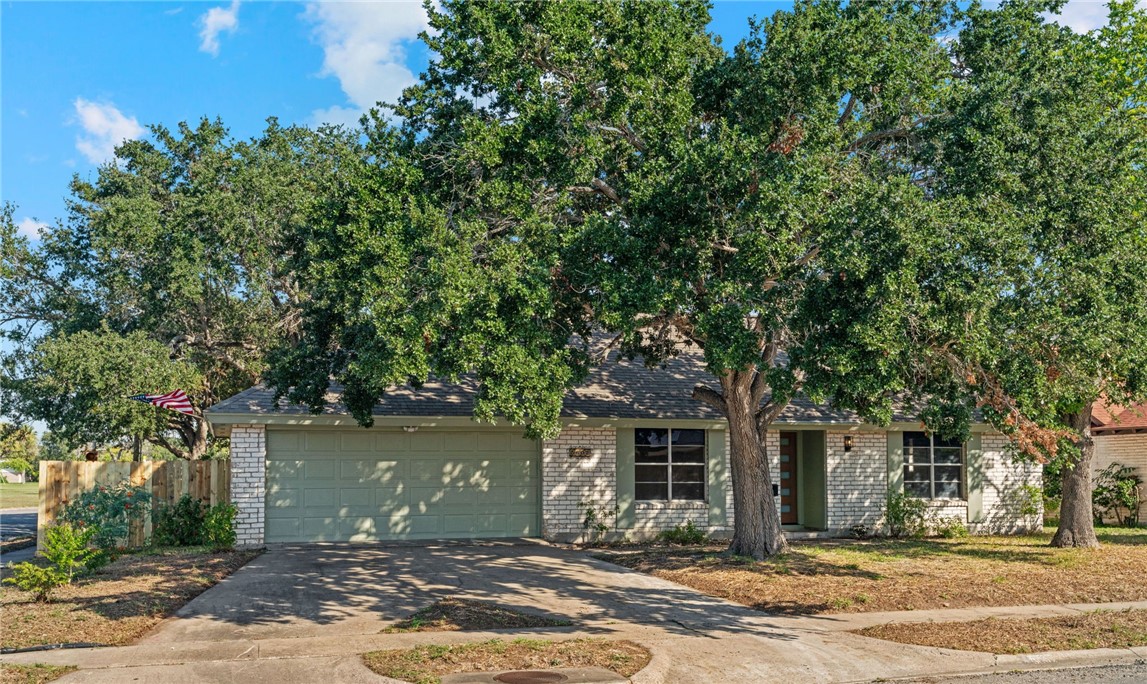 5602 Fresno Dr Property Photo 1