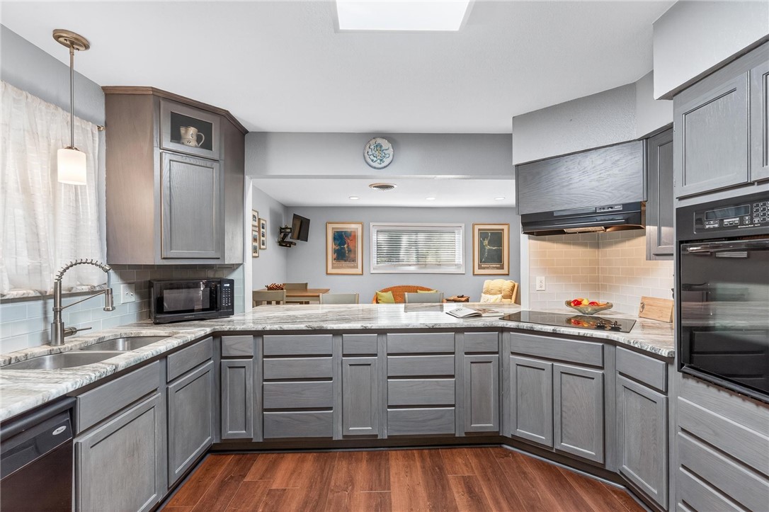 402 Sharon Dr Property Photo 12