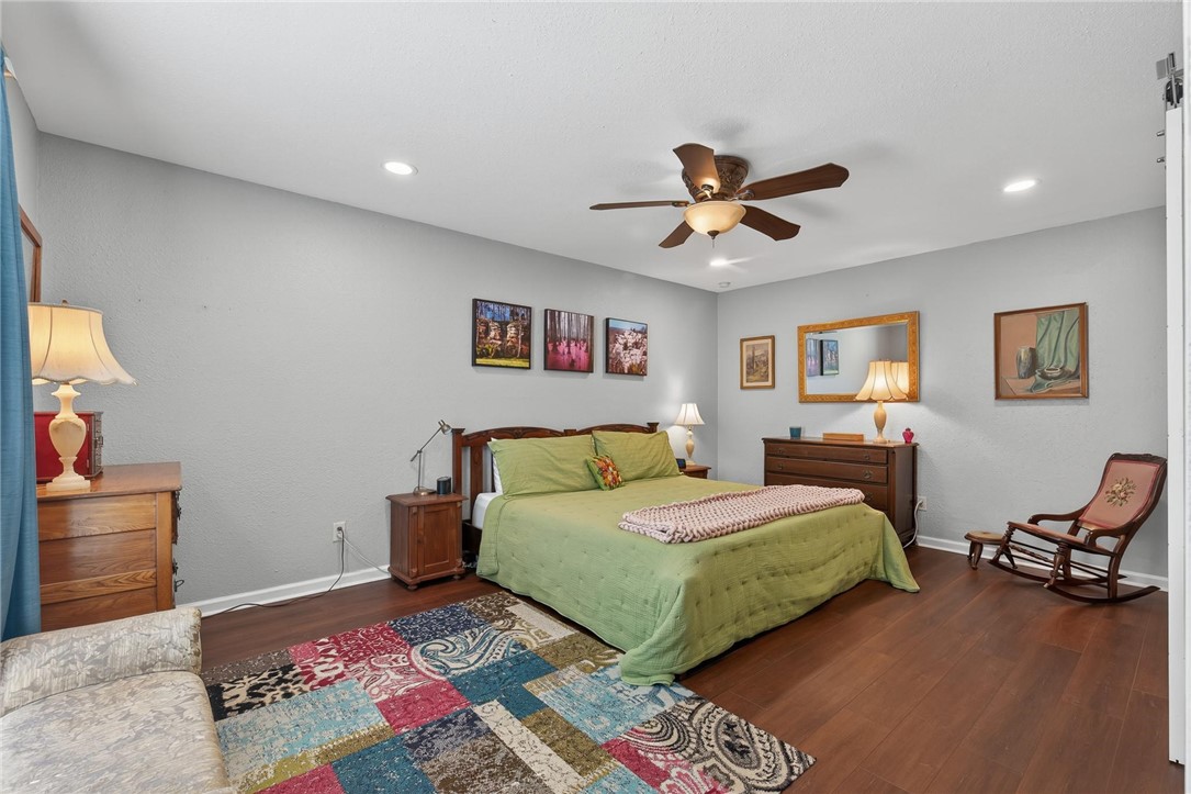 402 Sharon Dr Property Photo 16