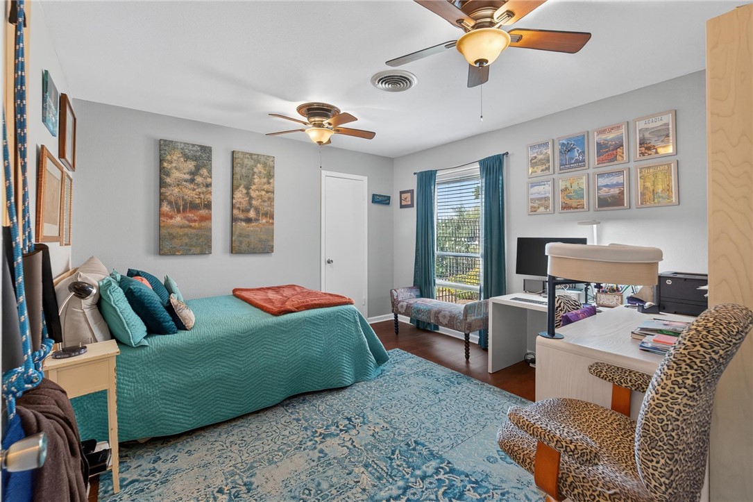 402 Sharon Dr Property Photo 21