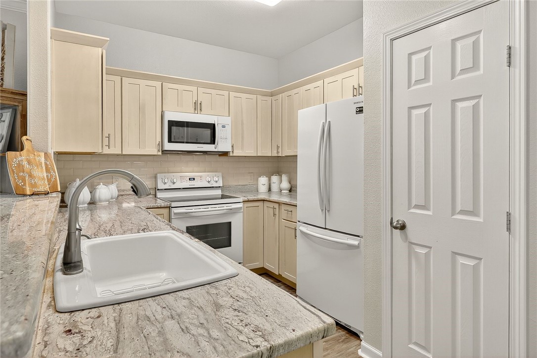 1117 S 9th St 101 Property Photo 5