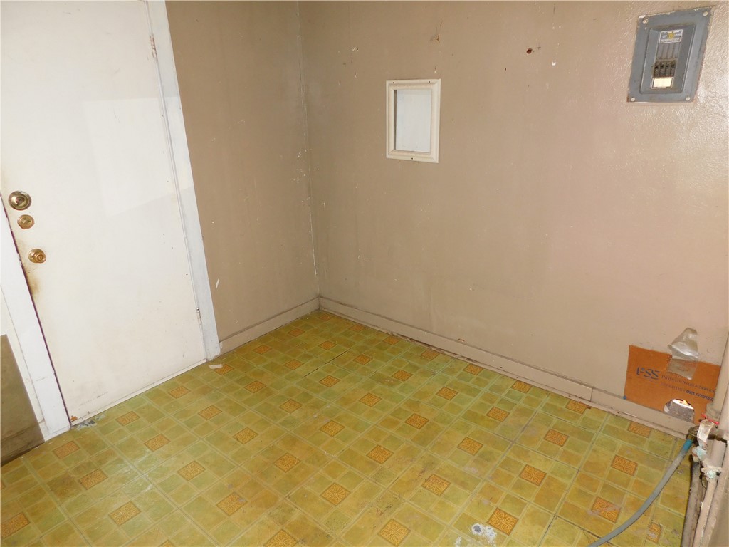 811 E B Ave Property Photo 10