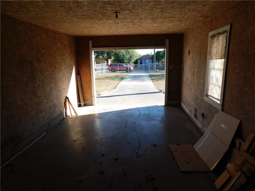 811 E B Ave Property Photo 11